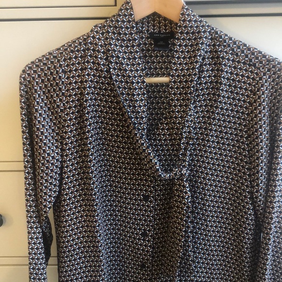 NWOT Ann Taylor Blouse - Picture 3 of 5